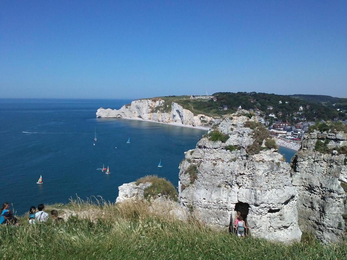 La Cabane De Cecile-La Hutte Etretat Exterior photo